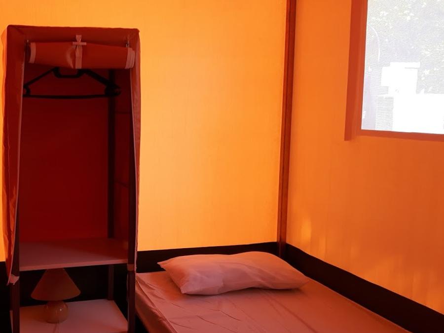 Bungalow toilé 4 personnes - (SANS SANITAIRES) 3