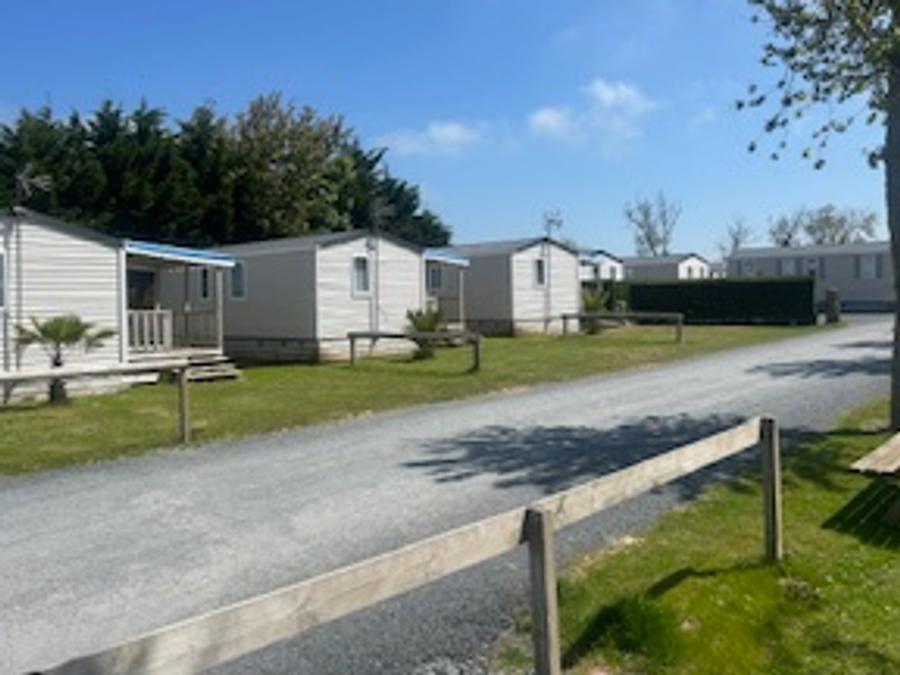 Mobilhome 6 personnes - 6 Confort Plus - 31m² - 3 chambres + terrasse semi-couverte 2