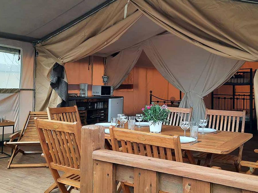 Tente en toile et en bois 4 personnes - LOUBRESSAC 2