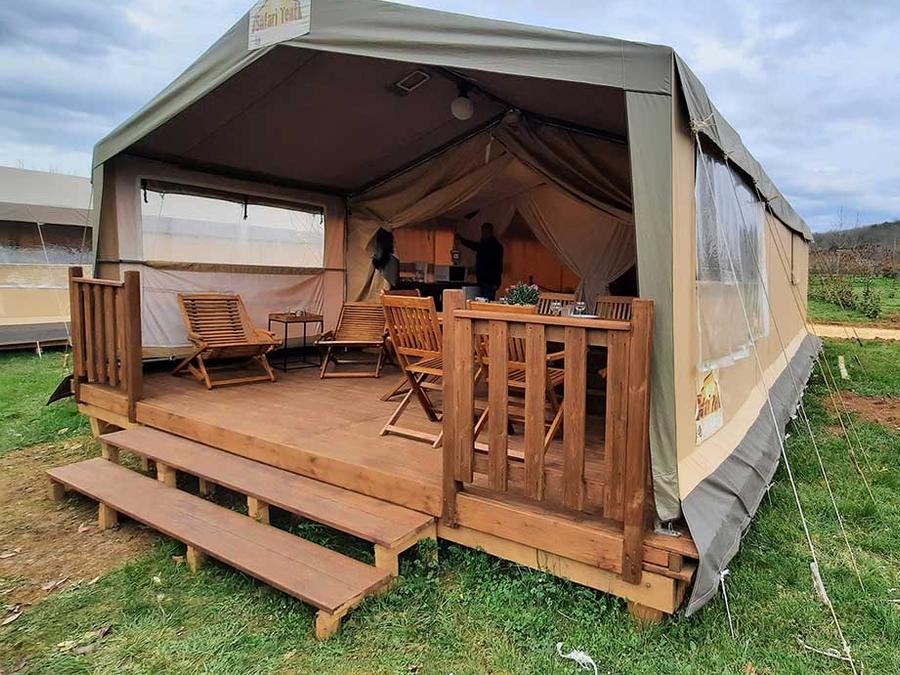 Tente en toile et en bois 4 personnes - LOUBRESSAC 0