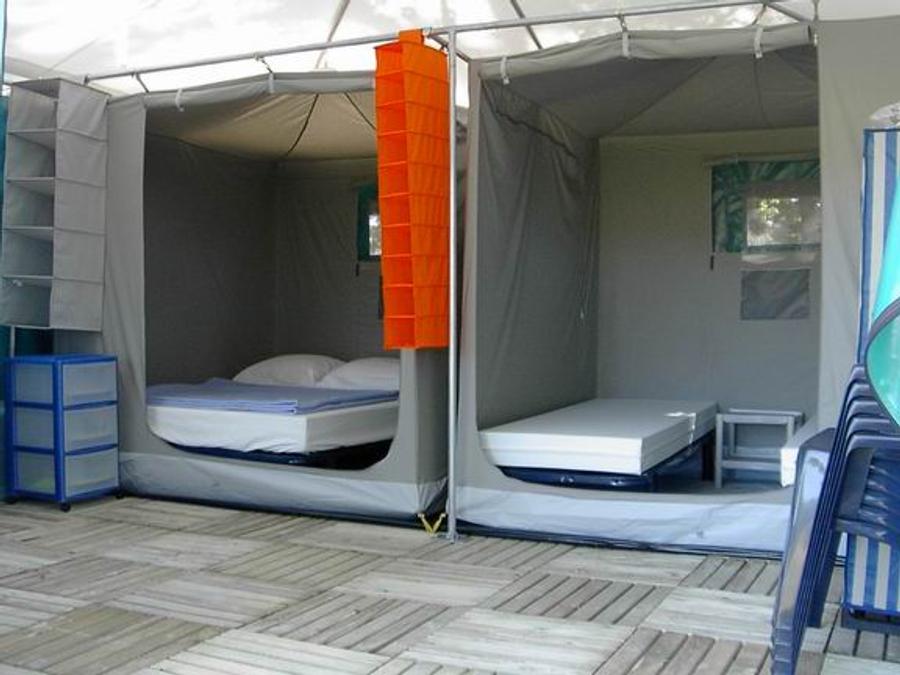 Bungalow toilé 4 personnes - Sans sanitaires 2