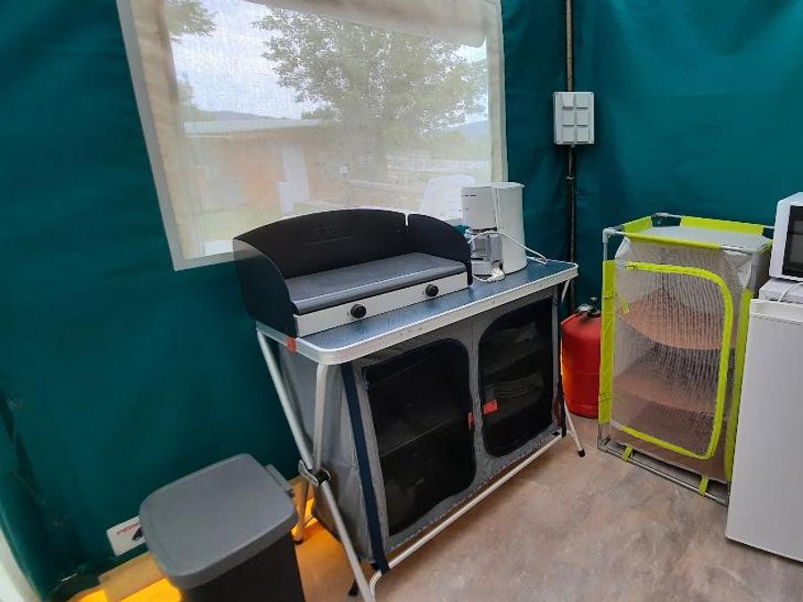 Bungalow toilé 4 personnes - Sans sanitaires 1