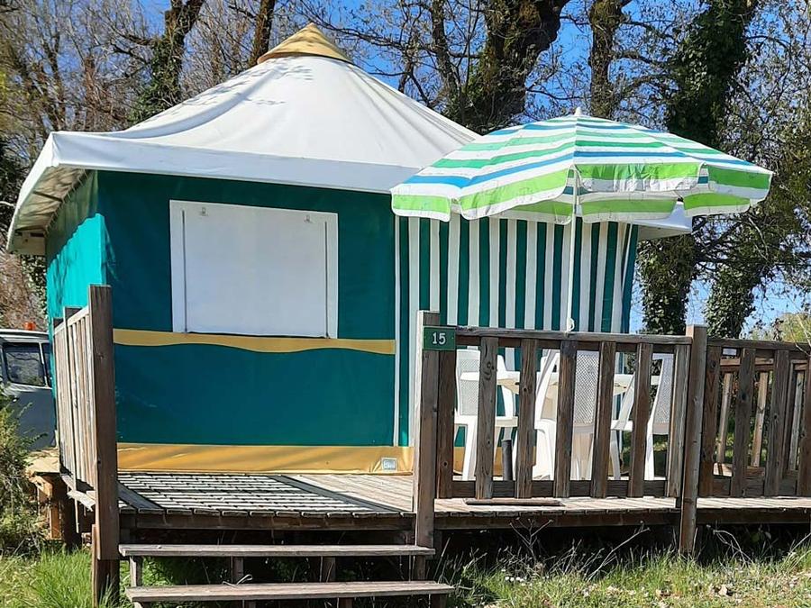 Bungalow toilé 4 personnes - Sans sanitaires 0