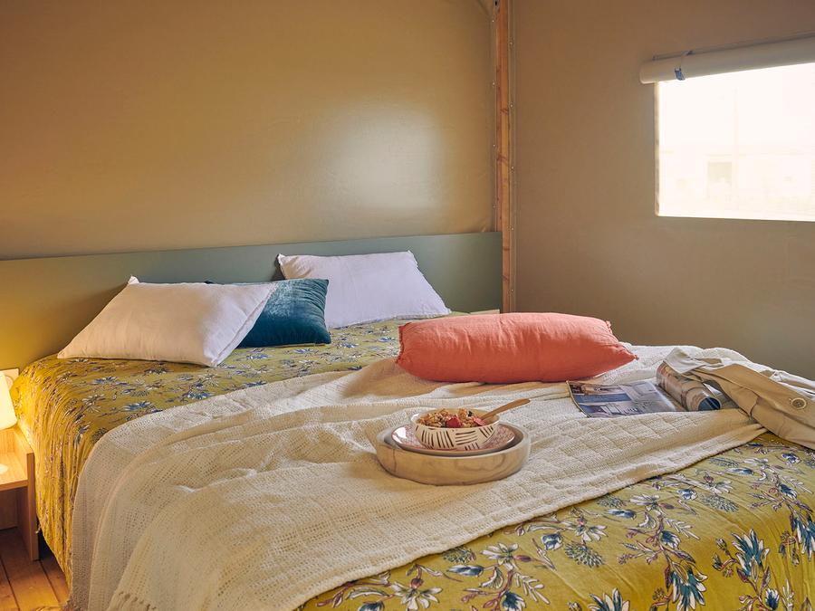 Tente en toile et en bois 4 personnes - Woodlodge Vue Loire Confort 26m² - 2 chambres + terrasse 4 pers 7