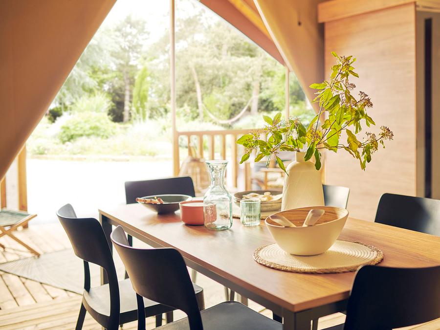 Tente en toile et en bois 6 personnes - Woodlodge Vue Loire Confort 34m² - 3 chambres + terrasse 6 pers 2