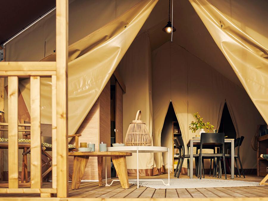 Tente en toile et en bois 6 personnes - Woodlodge Vue Loire Confort 34m² - 3 chambres + terrasse 6 pers 0