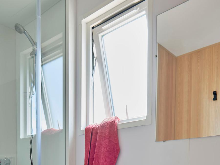 Mobilhome 4 personnes - Mobil-home Vue Loire 33m² Premium / 2 chambres + TV + LV + Clim + Terrasse couverte 4 pers 4