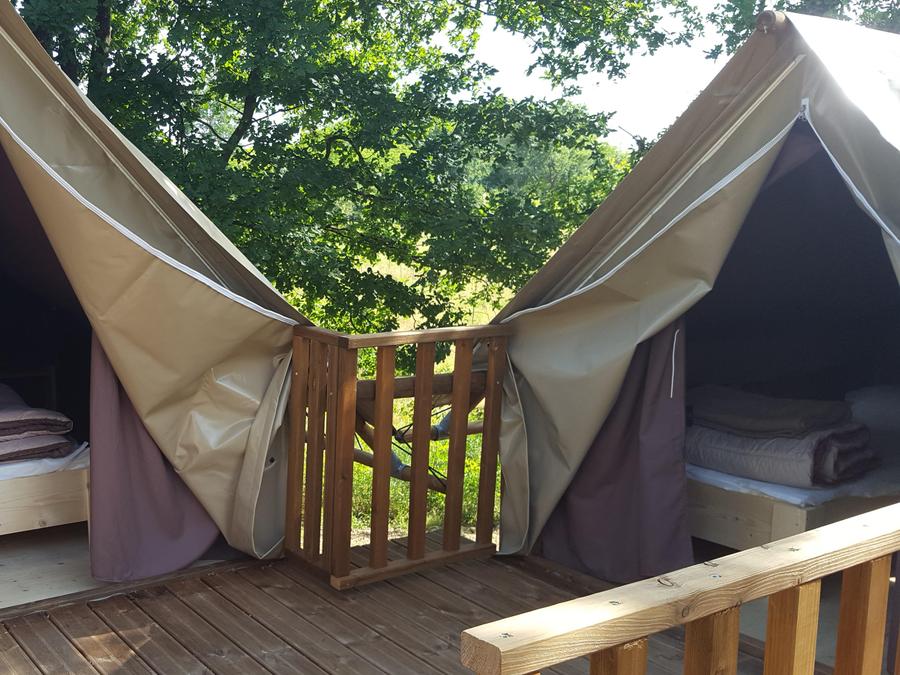 Insolite 6 personnes - Le Nid (sanitaires communs du camping) 1