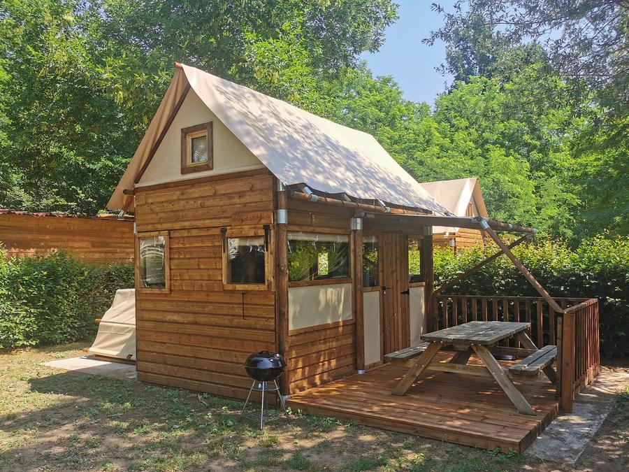 Tente 4 personnes - Lodge (sanitaires communs du camping) 0