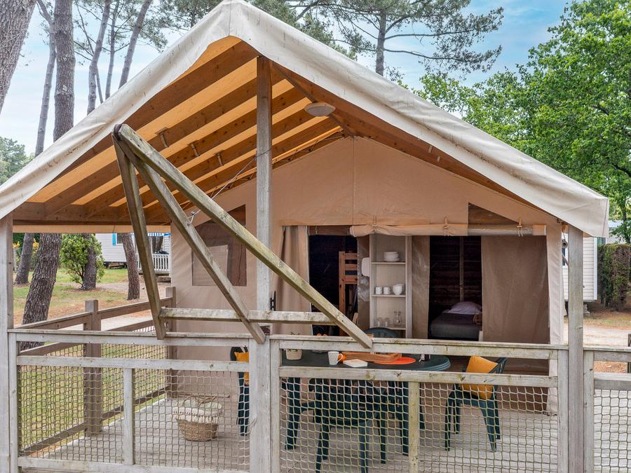 Tente en toile et en bois 4 personnes - INSOLITE CONFORT LODGE (sans sanitaires) 7