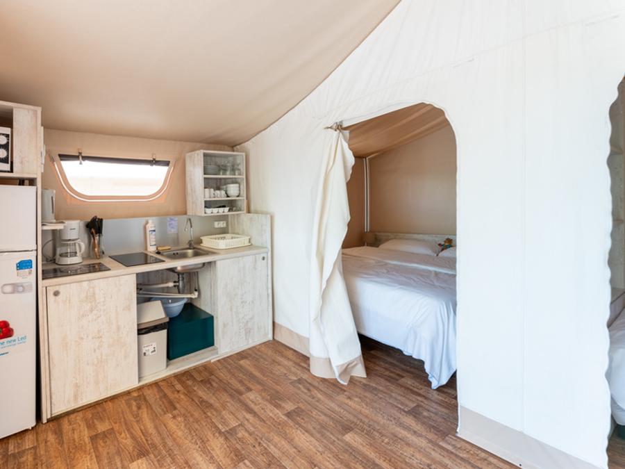 Tente en toile et en bois 4 personnes - Tente Nature Lodge - 2 chambres - Cuisine équipée - Salle de bain 4