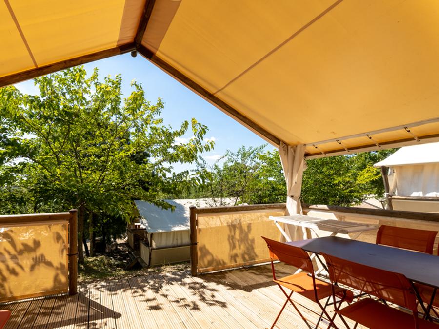 Tente en toile et en bois 4 personnes - Tente Nature Lodge - 2 chambres - Cuisine équipée - Salle de bain 1