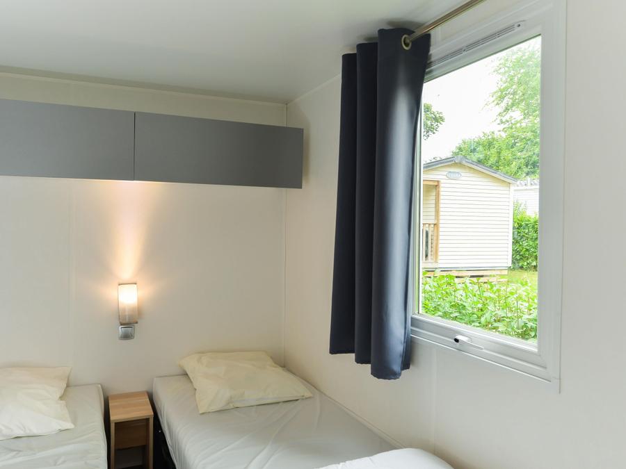 Mobilhome 4 personnes - Mobil-home Perceval Standard 29m² (2 chambres) + terrasse couverte + TV 7