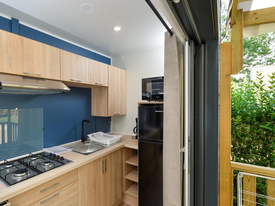 Mobilhome 4 personnes - Mobil-home Camelot Premium 32m² (2 chambres) + grande terrasse couverte/ Zone piétonne 4 pers 3