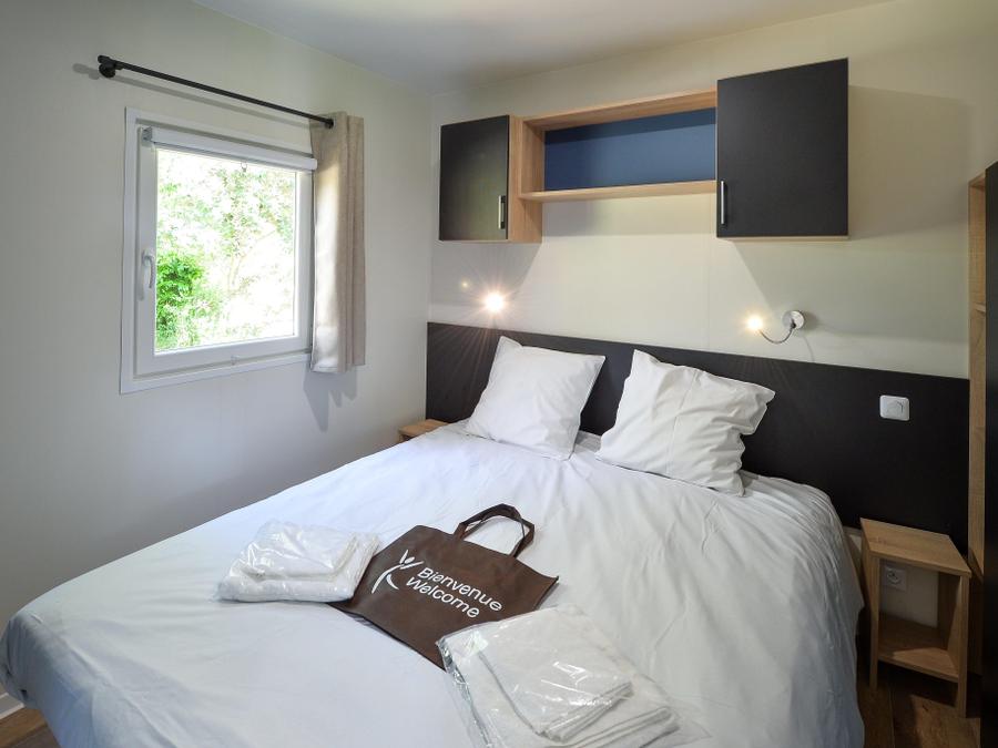 Mobilhome 4 personnes - Mobil-home Camelot Premium 32m² (2 chambres) + grande terrasse couverte/ Zone piétonne 4 pers 5