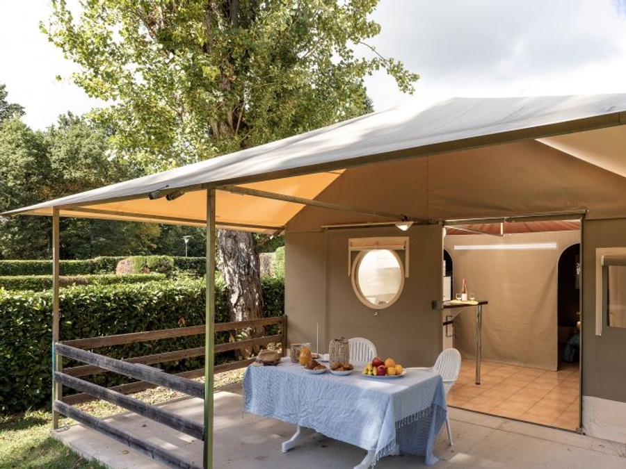 Tente en toile et en bois 5 personnes - Lodge 2 chambres 5 pers 0