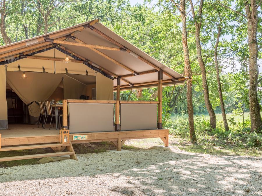 Tente en toile et en bois 4 personnes - Lodge Insolite Pinède 34 m² - 2 chambres + Terrasse couverte + Plancha - 4/5 pers 0