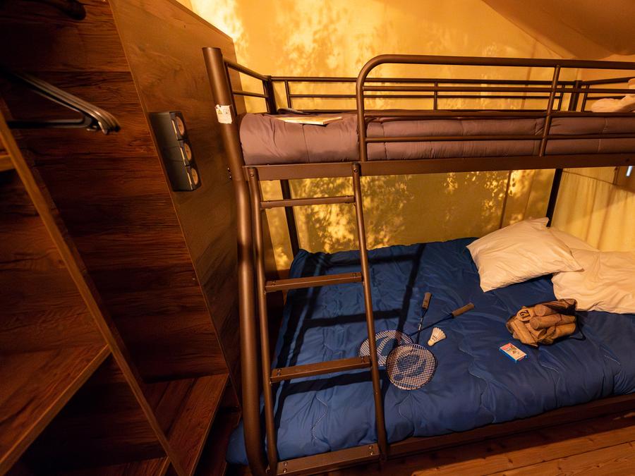 Tente en toile et en bois 5 personnes - Lodge Insolite Pinède 46m² - 2 chambres + Terrasse couverte + Plancha - 5/7 pers 16