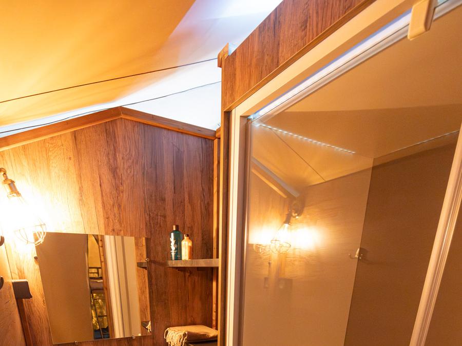 Tente en toile et en bois 5 personnes - Lodge Insolite Pinède 46m² - 2 chambres + Terrasse couverte + Plancha - 5/7 pers 13