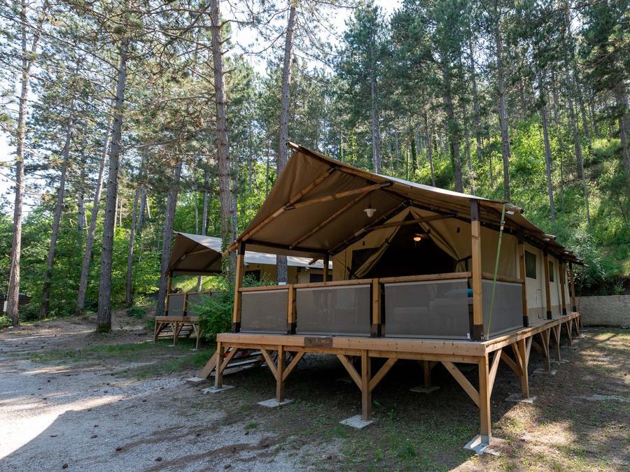 Tente en toile et en bois 5 personnes - Lodge Insolite Pinède 46m² - 2 chambres + Terrasse couverte + Plancha - 5/7 pers 10
