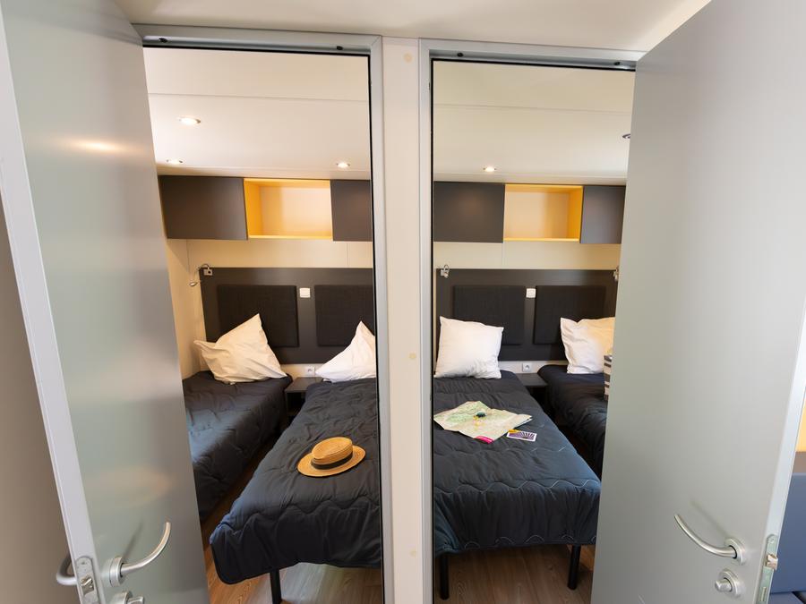 Mobilhome 6 personnes - Mobil-home Confort Relax 33m² - 3 chambres + Terrasse Couverte - 6 pers 2
