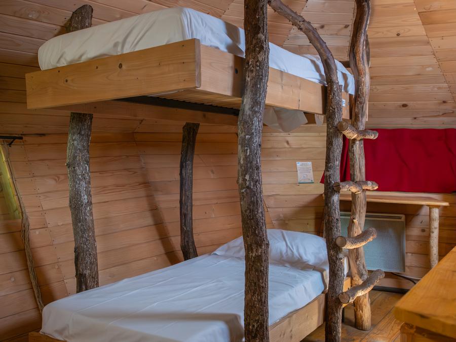 Hébergement 4 personnes - Cabane dans les arbres (avec toilettes sèches, sans douche) 2
