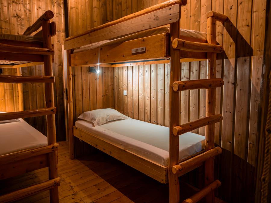 Hébergement 10 personnes - Château dans les branches 2