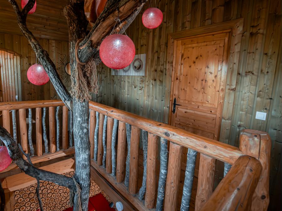 Hébergement 10 personnes - Château dans les branches 10