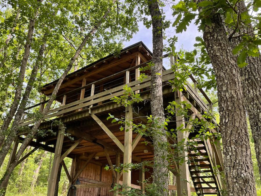 Insolite 6 personnes - Cabane perchée familiale avec jacuzzi dans les bois 1/6 pers 0