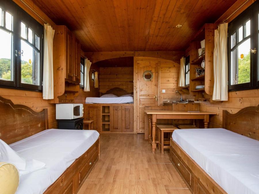 Hébergement 5 personnes - Roulotte Gîte 4/5 pers 8