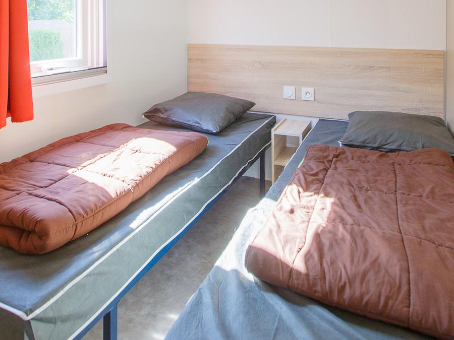Mobilhome 4 personnes - CONFORT - 2 Chambres - TV - sans terrasse 1