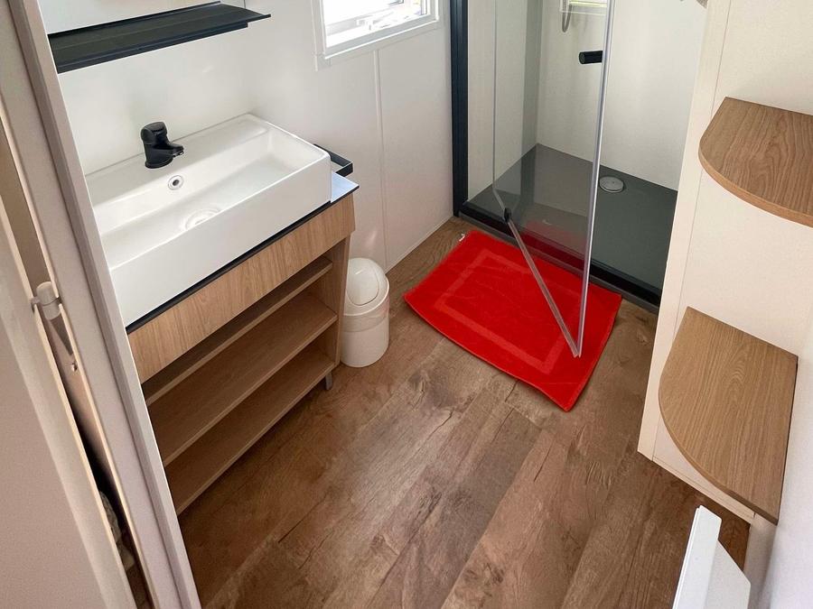 Mobilhome 4 personnes - PREMIUM - 2 chambres - TV - avec terrasse couverte - lave vaisselle 1/4 pers 5