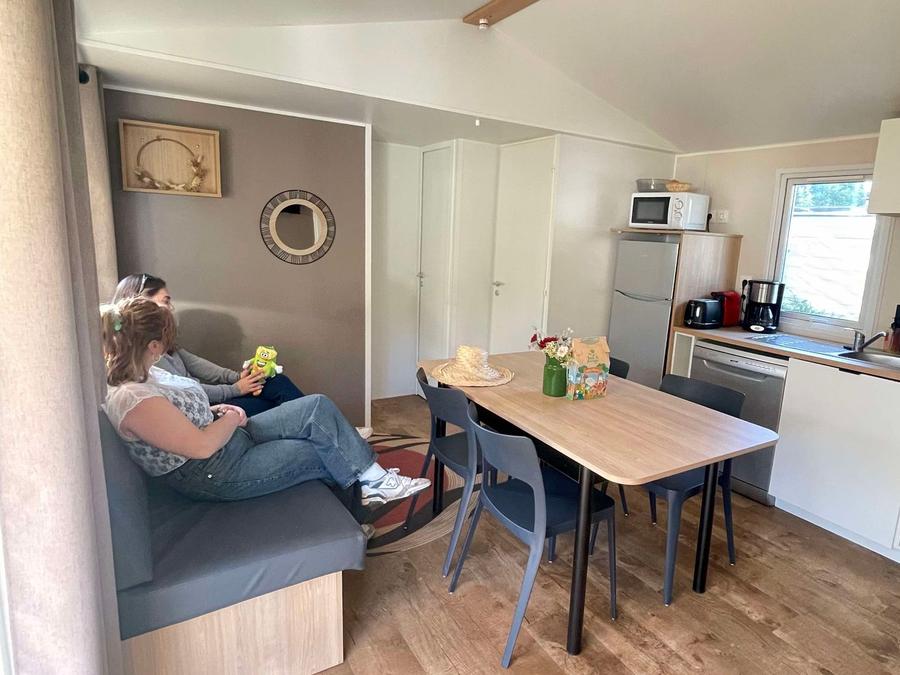 Mobilhome 6 personnes - PREMIUM - 3 chambres - TV - avec terrasse couverte - lave vaisselle 8