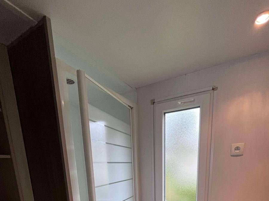 Mobilhome 2 personnes - Mobil-Home - CONFORT - 1 Chambre - TV - Terrasse semi-couverte 3