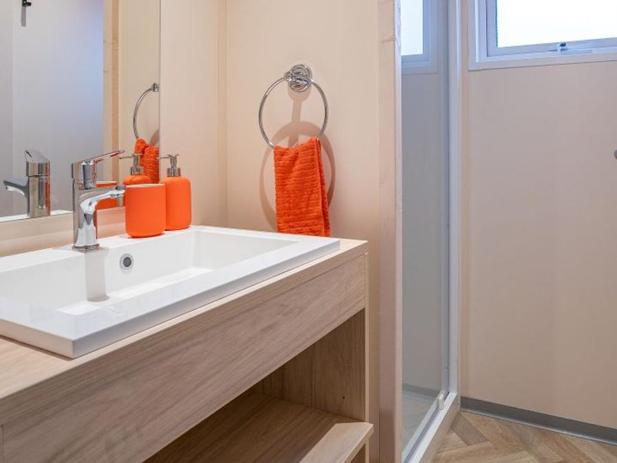 Chalet 4 personnes - 25m² / 2 chambres - Terrasse couverte 16
