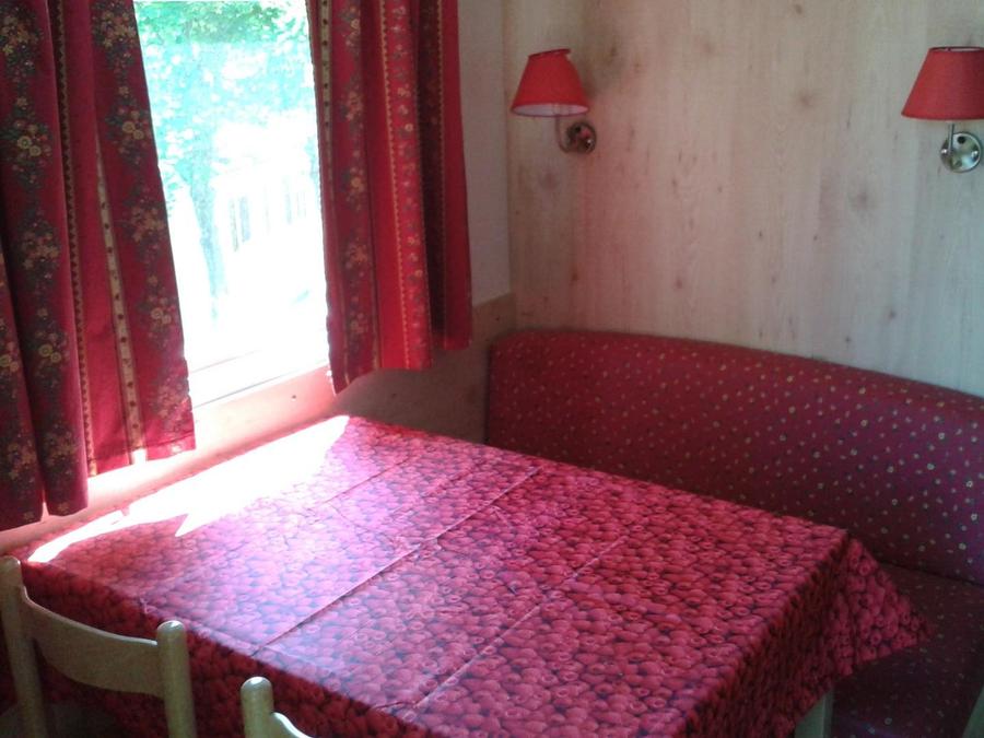 Hébergement 4 personnes - Roulotte 2