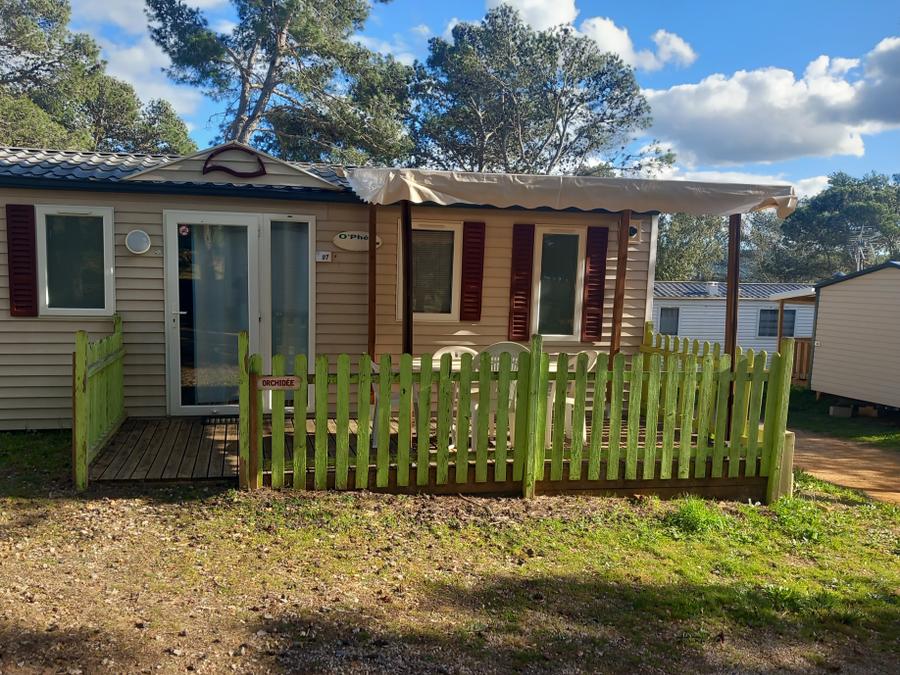 Mobilhome 4 personnes - TOUT CONFORT - 2 chambres avec climatisation et TV - 28 m² 1