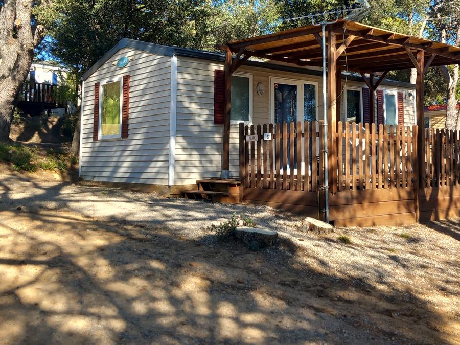 Mobilhome 4 personnes - TOUT CONFORT - 2 chambres avec climatisation et TV - 28 m² 0