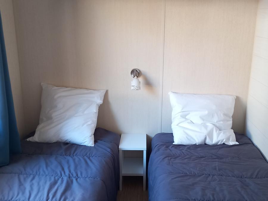 Mobilhome 4 personnes - TOUT CONFORT - 2 chambres avec climatisation et TV - 28 m² 9
