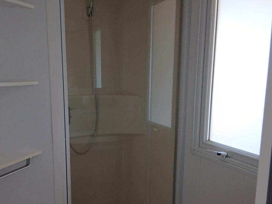 Mobilhome 6 personnes - TOUT CONFORT - 3 chambres avec climatisation et TV - 30m² 8
