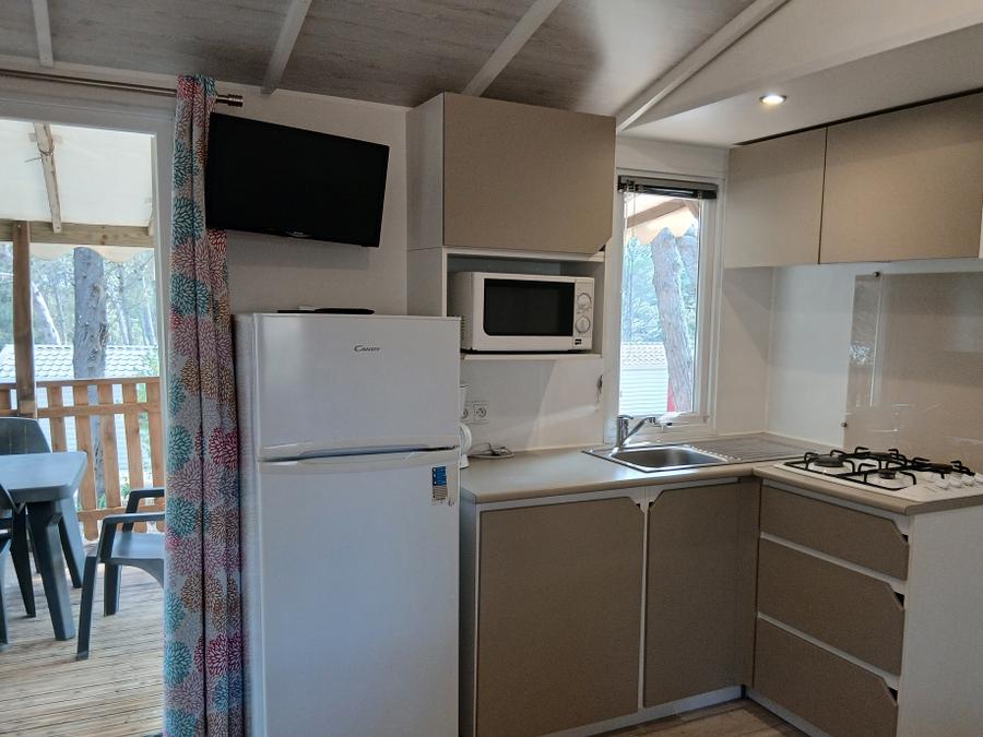 Mobilhome 6 personnes - TOUT CONFORT - 3 chambres avec climatisation et TV - 30m² 4