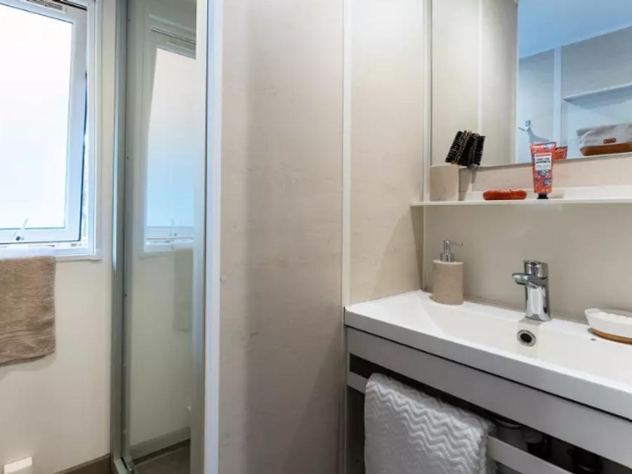 Mobilhome 8 personnes - Cottage 5 Pièces 8 Personnes Climatisé + TV *** 8