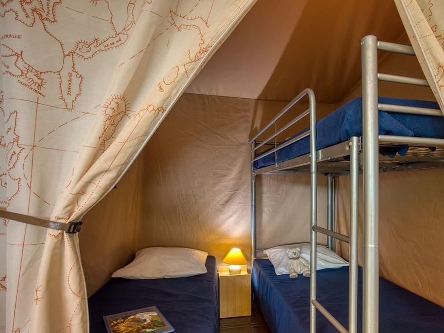 Tente en toile et en bois 5 personnes - LODGE CANADA sans sanitaires 20 m² 7