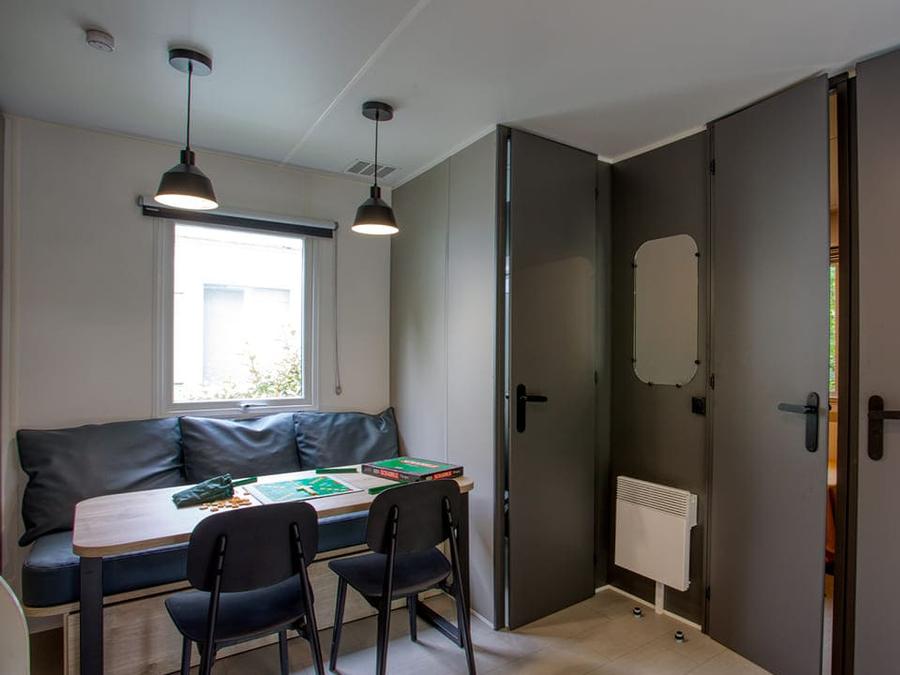 Mobilhome 10 personnes - Tribu 2x26m² - 4 chambres - terrasse semi-couverte 22m² - TV - lave vaisselle 4