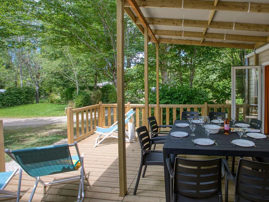 Mobilhome 10 personnes - Tribu 2x26m² - 4 chambres - terrasse semi-couverte 22m² - TV - lave vaisselle 1