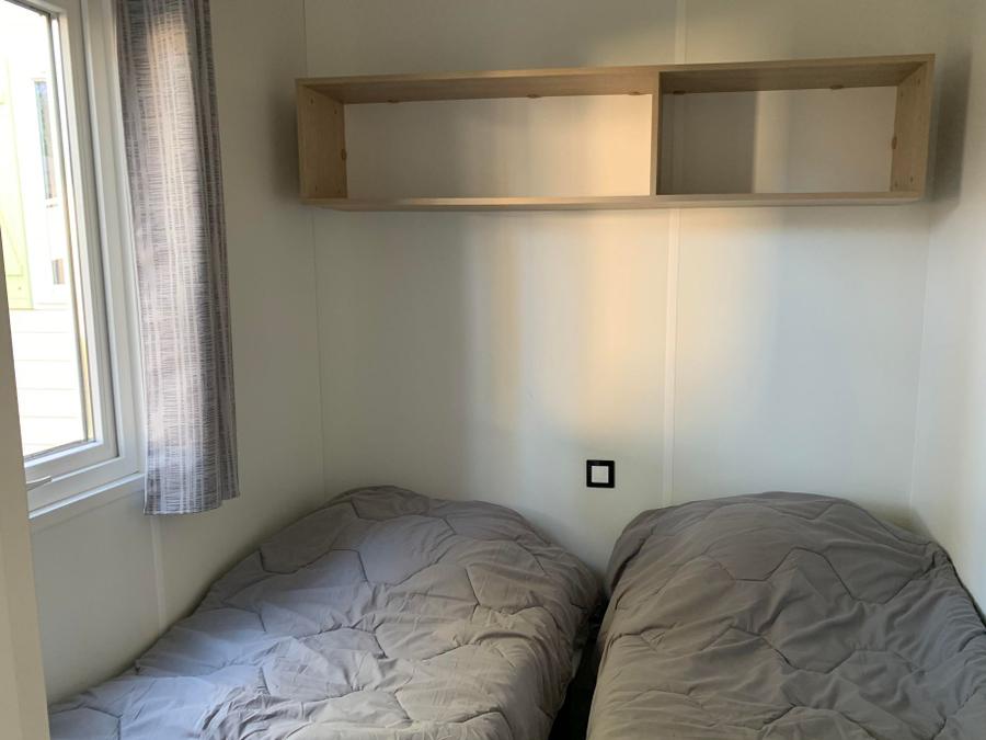 Mobilhome 8 personnes - 3 chambres avec terrasse couverte 11