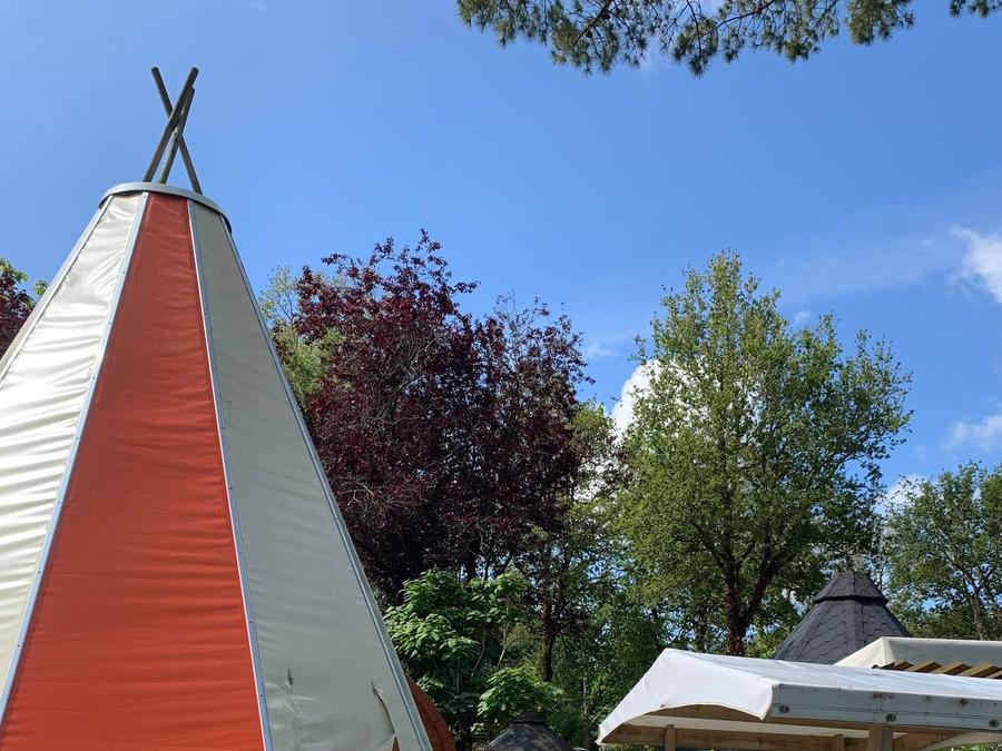 Hébergement 4 personnes - Tipi 4