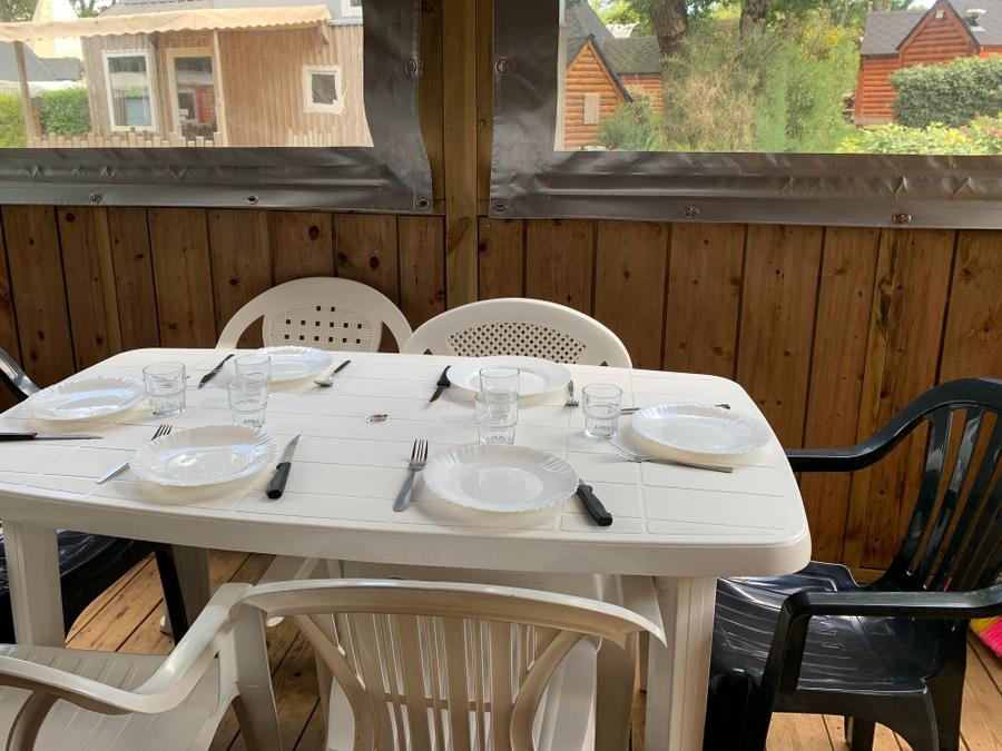 Hébergement 6 personnes - CABANE 1