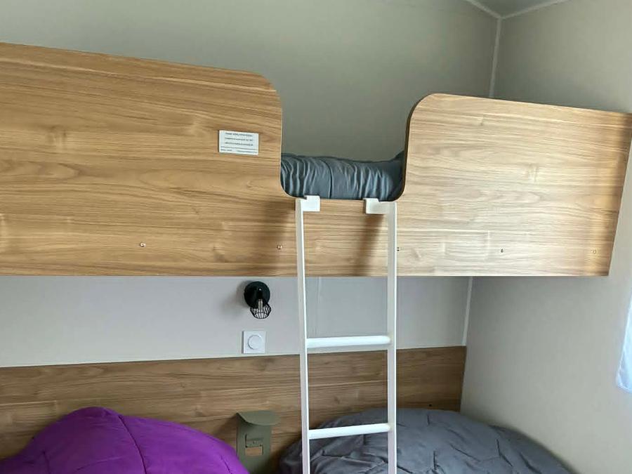Mobilhome 14 personnes - 5 chambres (+ 1 convertible) - Terrasse couverte 10
