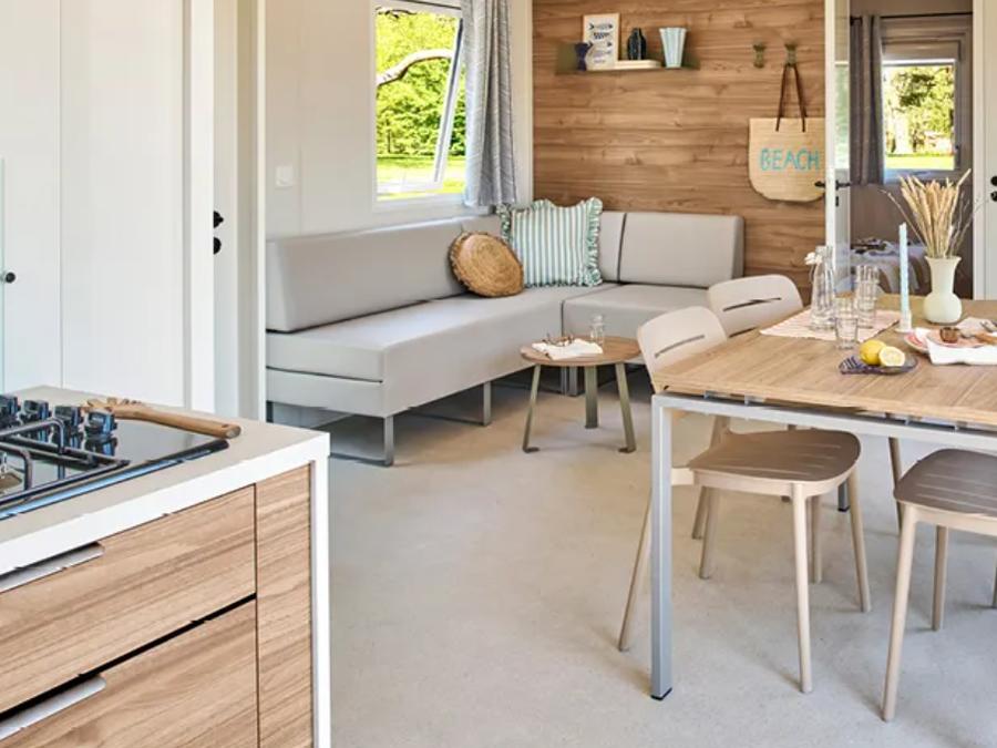 Mobilhome 14 personnes - 5 chambres (+ 1 convertible) - Terrasse couverte 0